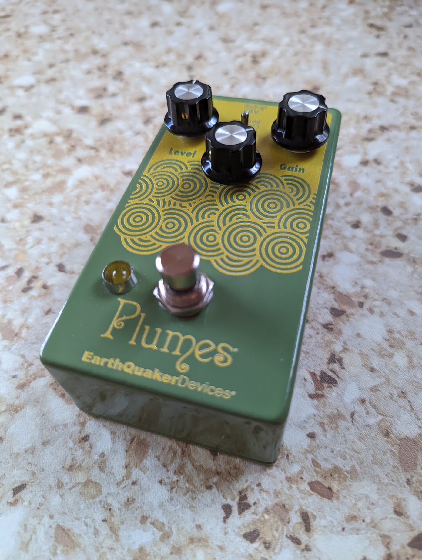 JB’s green EarthQuaker Devices Plumes pedal.
